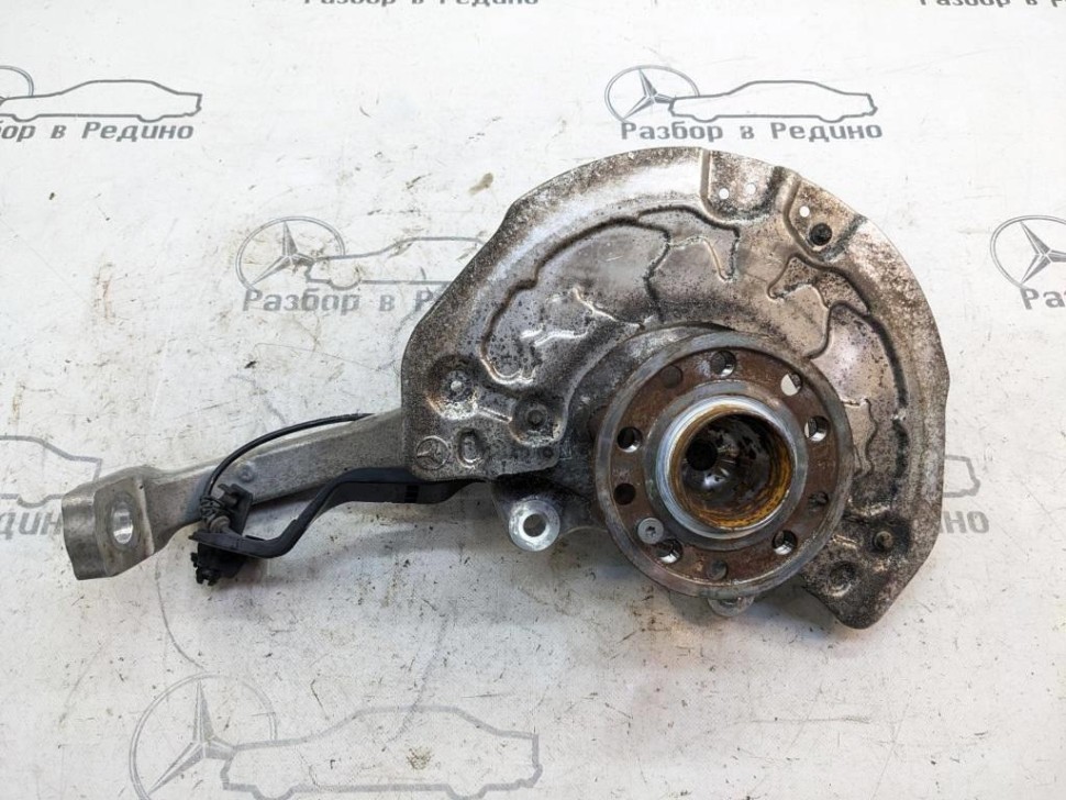 Кулак поворотный передний правый MERCEDES-BENZ C-класс W205/S205/C205/A205 (2014 - 2018) фото 1 — Разборка Мерседес