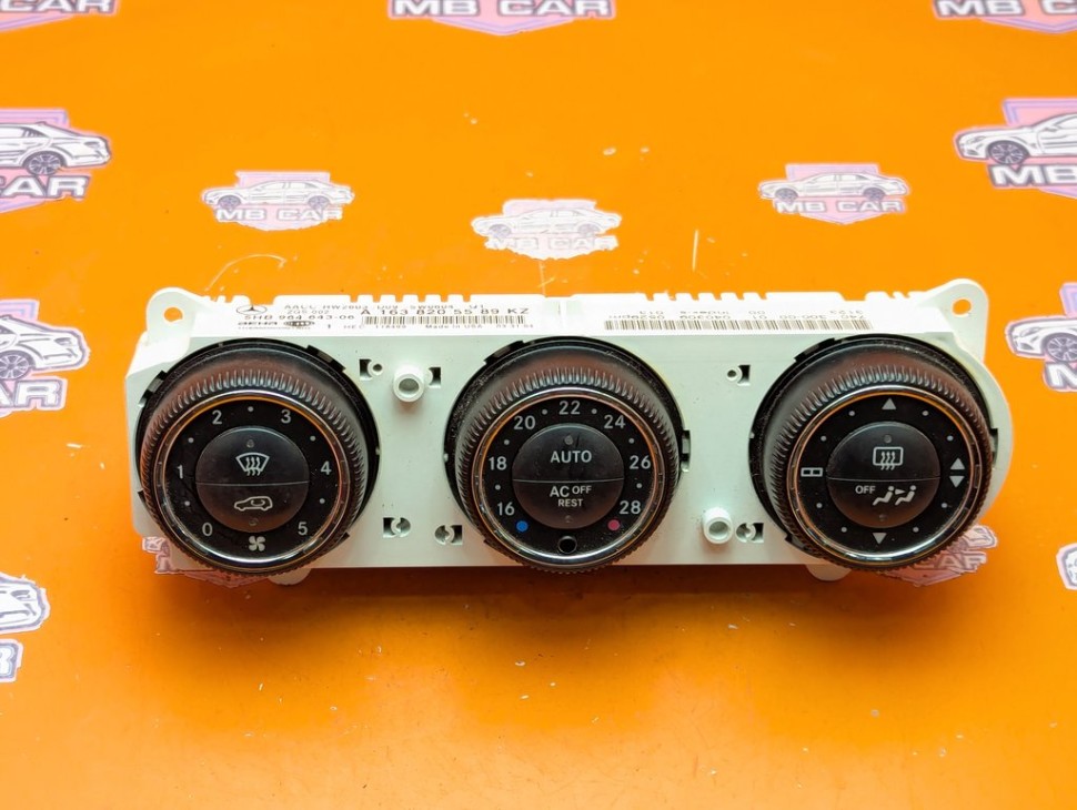 Панель управления климатом MERCEDES-BENZ M-класс W163 рестайлинг (2001 - 2005) фото 1 &mdash; Разборка Мерседес