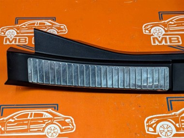 Накладка замка багажника MERCEDES-BENZ R-класс W251 (2005 - 2007) — Разборка Мерседес