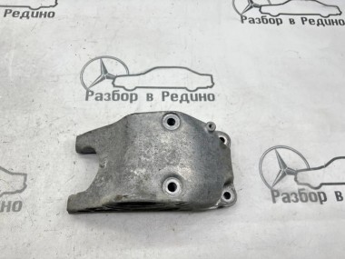 Опора двигателя задняя MERCEDES-BENZ A-класс W176 (2012 - 2015) — Разборка Мерседес