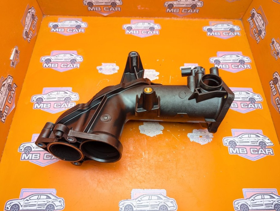 Патрубок впускного коллектора MERCEDES-BENZ X-класс I (2017 - 2020) фото 1 &mdash; Разборка Мерседес