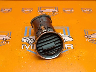 Воздуховод MERCEDES-BENZ C-класс W204/S204/С204 рестайлинг (2011 - 2015) C 180 1.6 7G-Tronic (156 л.с.) &mdash; Разборка Мерседес