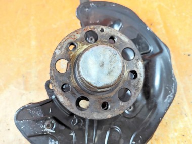 Кулак поворотный передний правый MERCEDES-BENZ E-класс W211/S211 (2002 - 2006) — Разборка Мерседес