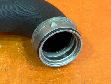 Патрубок интеркулера MERCEDES-BENZ M-класс W164 (2005 - 2008) — Разборка Мерседес