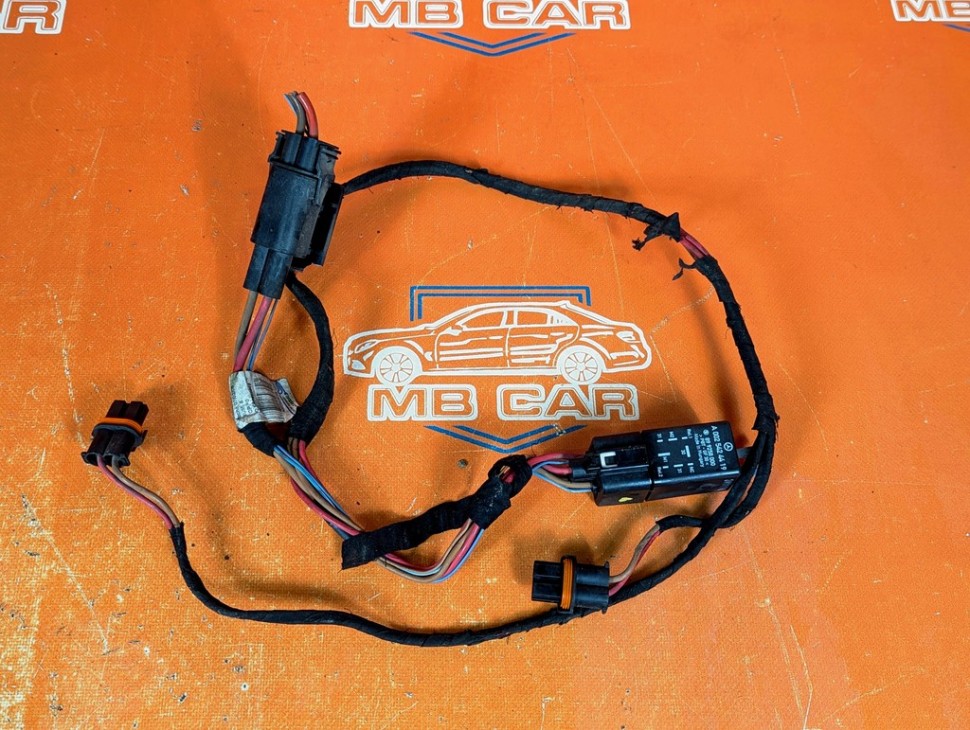 Реле вентилятора MERCEDES-BENZ V-класс W639 (2003 - 2014) фото 1 &mdash; Разборка Мерседес