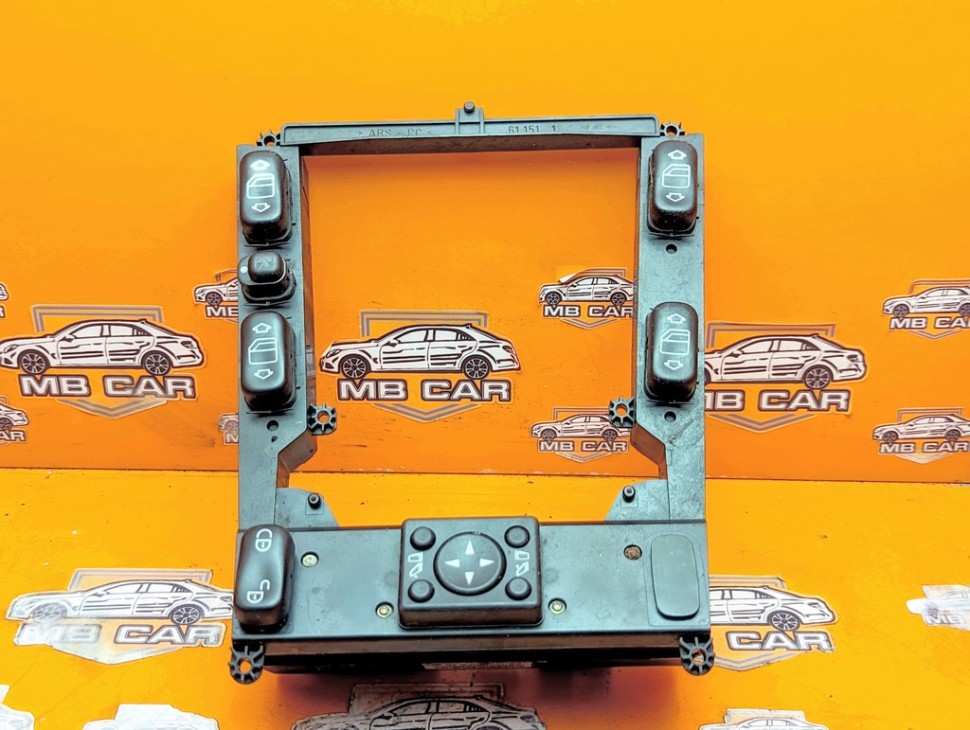 Блок кнопок стеклоподъемников MERCEDES-BENZ M-класс W163 (1997 - 2001) фото 1 &mdash; Разборка Мерседес
