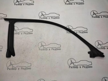 Уплотнитель стекла двери MERCEDES-BENZ CLS-класс C219 (2004 - 2008) — Разборка Мерседес