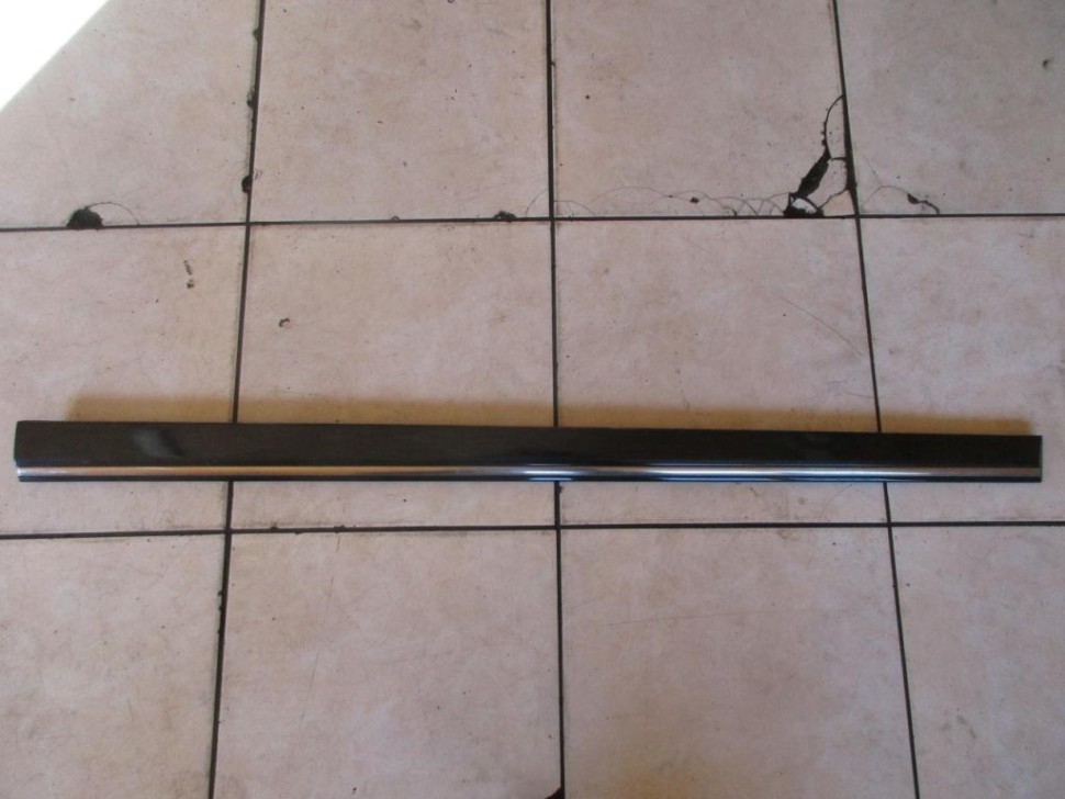 Молдинг двери MERCEDES-BENZ C-класс W203/S203/CL203 рестайлинг (2004 - 2008) фото 1 — Разборка Мерседес