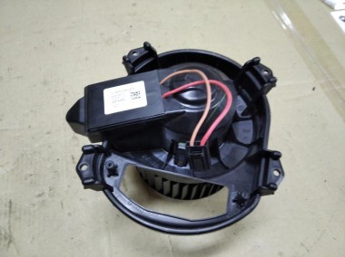Моторчик печки MERCEDES-BENZ GLA-класс X156 рестайлинг (2017 - 2020) — Разборка Мерседес