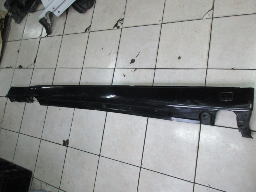Порог пластиковый левый MERCEDES-BENZ S-класс W220 рестайлинг (2002 - 2005) фото 1 — Разборка Мерседес