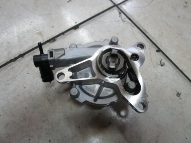 Насос вакуумный MERCEDES-BENZ C-класс W205/S205/C205/A205 (2014 - 2018) — Разборка Мерседес