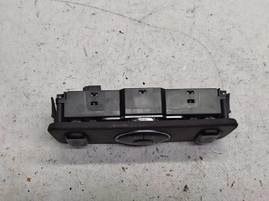 Панель управления климатом MERCEDES-BENZ M-класс W163 рестайлинг (2001 - 2005) — Разборка Мерседес