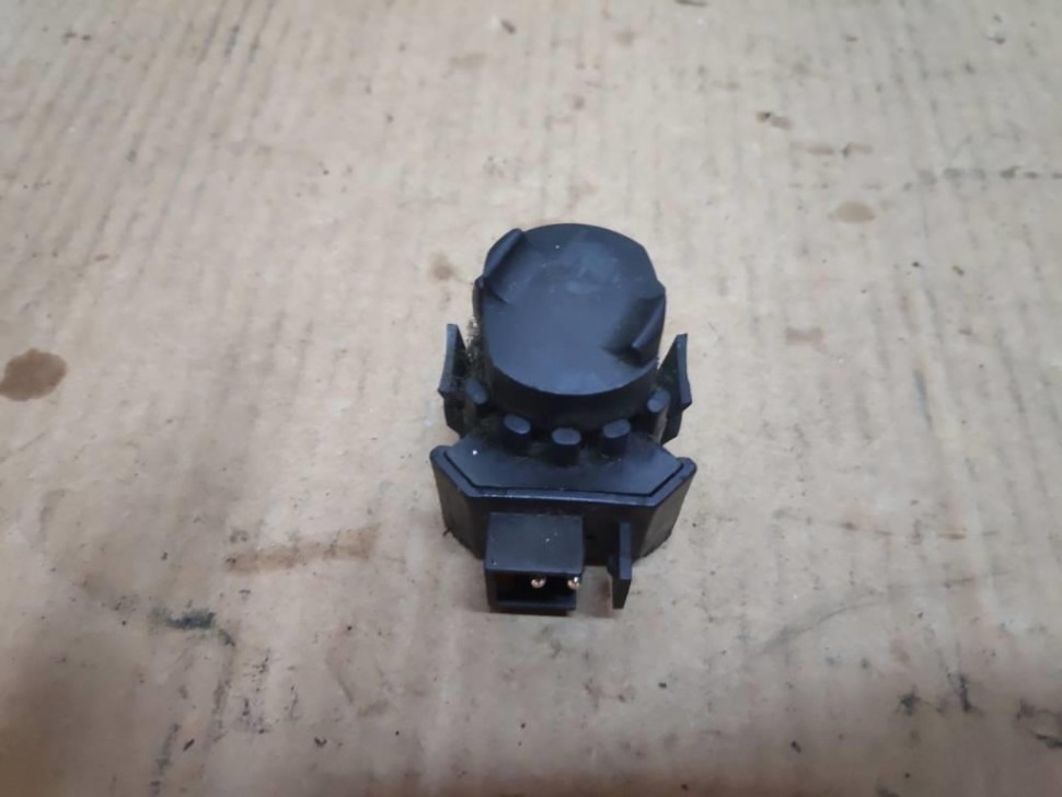 Датчик кикдауна MERCEDES-BENZ E-класс W124/S124/C124/A124 (1984 - 1997) фото 1 — Разборка Мерседес