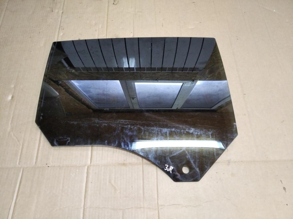 Стекло заднее правое MERCEDES-BENZ CLA-класс C117/X117 (2013 - 2016) фото 1 — Разборка Мерседес