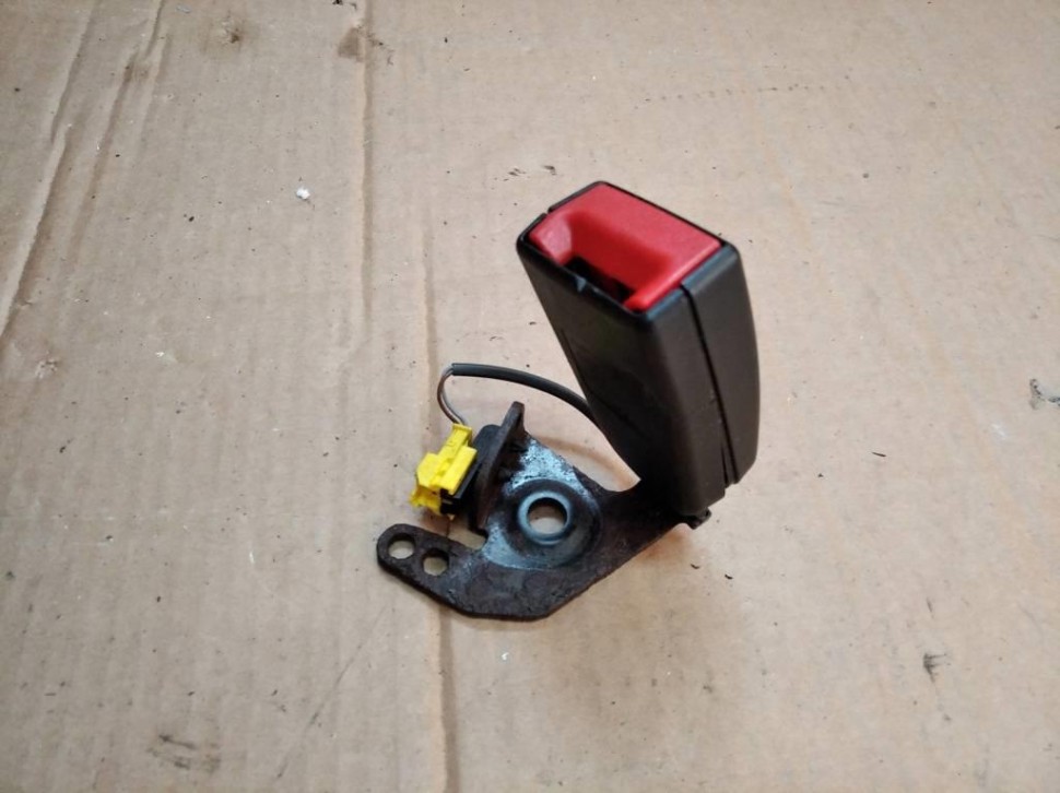 Замок ремня безопасности MERCEDES-BENZ C-класс W204/S204 (2006 - 2011) фото 1 — Разборка Мерседес