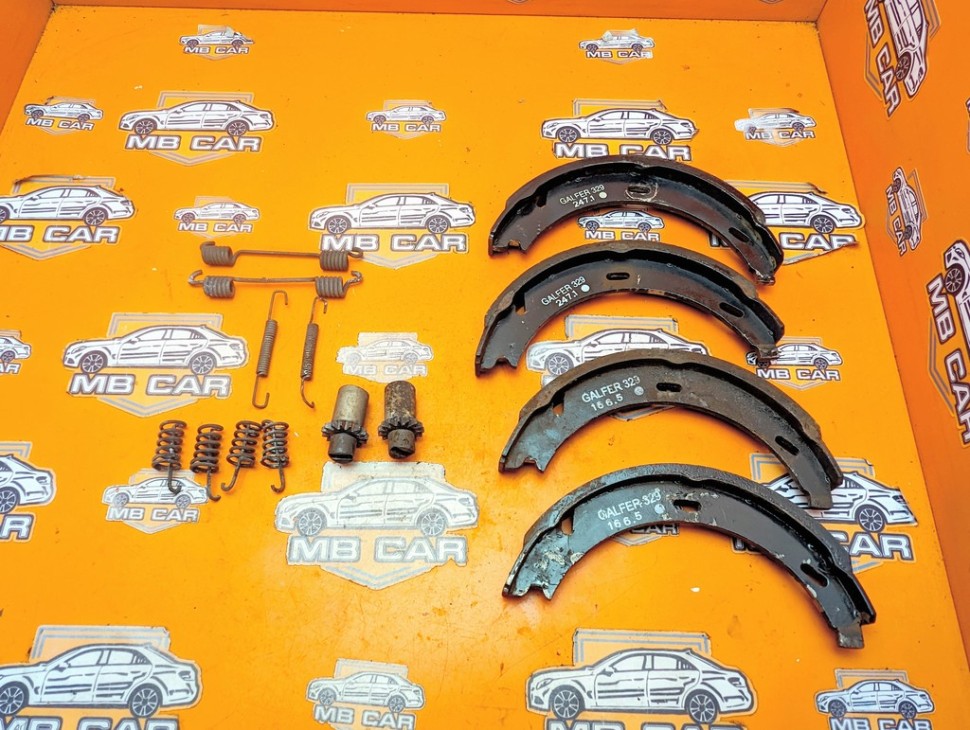 Колодки ручника ( комплект ) MERCEDES-BENZ C-класс W203/S203/CL203 (2000 - 2004) фото 1 — Разборка Мерседес