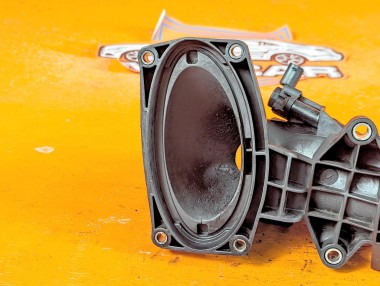 Патрубок впускного коллектора MERCEDES-BENZ C-класс W204/S204/С204 рестайлинг (2011 - 2015) &mdash; Разборка Мерседес