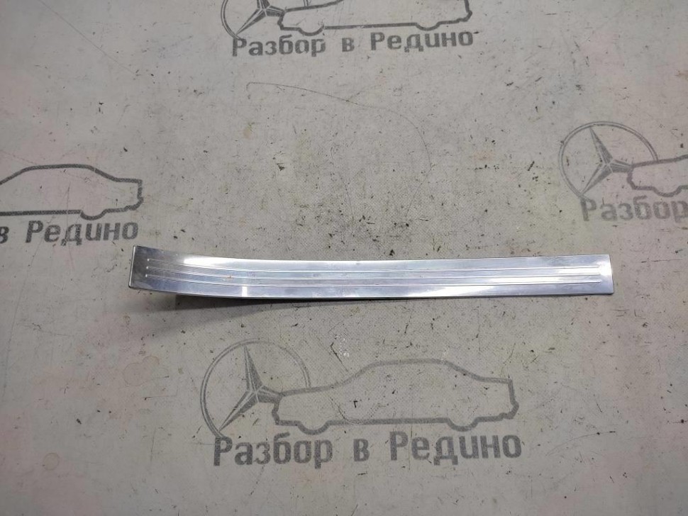 Накладка порога внутренняя MERCEDES-BENZ S-класс W221 (2005 - 2009) фото 1 — Разборка Мерседес