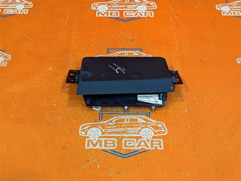 Подушка безопасности коленная MERCEDES-BENZ X-класс I (2017 - 2020) фото 1 — Разборка Мерседес