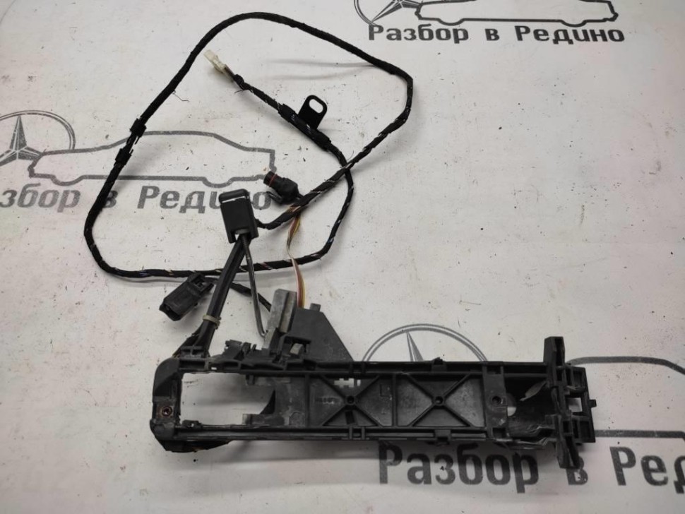 Ответная часть замка двери MERCEDES-BENZ S-класс W220 рестайлинг (2002 - 2005) фото 1 — Разборка Мерседес