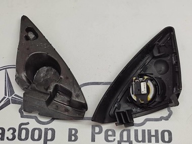 Уголок зеркала MERCEDES-BENZ CLS-класс C219 (2004 - 2008) — Разборка Мерседес