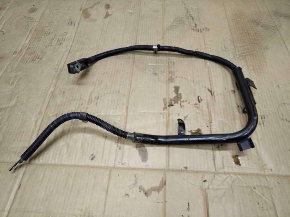 Провод генератора MERCEDES-BENZ C-класс W203/S203/CL203 (2000 - 2004) фото 1 — Разборка Мерседес