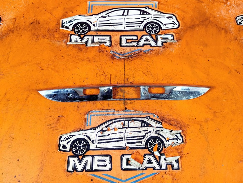 Накладка крышки багажника MERCEDES-BENZ E-класс W211/S211 (2002 - 2006) фото 1 &mdash; Разборка Мерседес