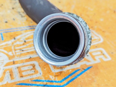 Патрубок радиатора MERCEDES-BENZ C-класс W204/S204 (2006 - 2011) — Разборка Мерседес