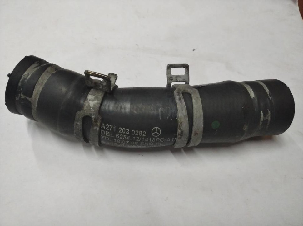 Патрубок ОЖ MERCEDES-BENZ C-класс W204/S204 (2006 - 2011) фото 1 — Разборка Мерседес