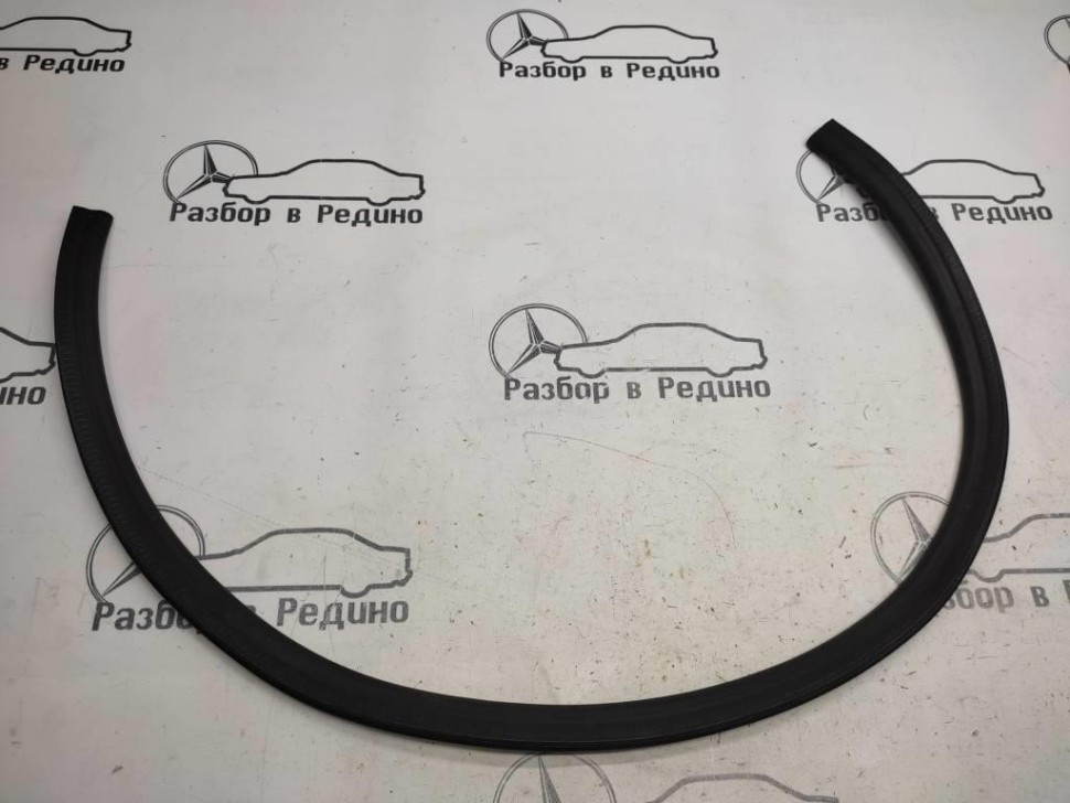 Уплотнитель капота MERCEDES-BENZ E-класс W213/S213/C238/A238 (2016 - 2021) фото 1 — Разборка Мерседес
