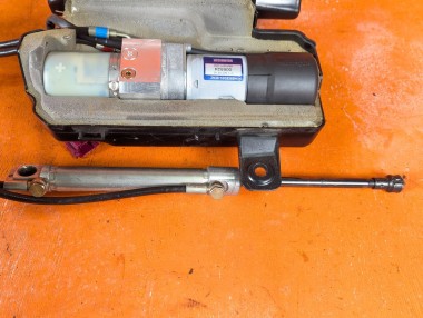 Насос крышки багажника MERCEDES-BENZ E-класс W211/S211 (2002 - 2006) &mdash; Разборка Мерседес