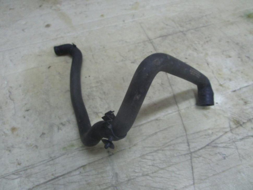 Патрубок ОЖ MERCEDES-BENZ CLS-класс C218/X218 рестайлинг (2014 - 2017) фото 1 — Разборка Мерседес