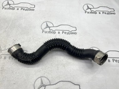 Патрубок интеркулера MERCEDES-BENZ A-класс W176 (2012 - 2015) — Разборка Мерседес
