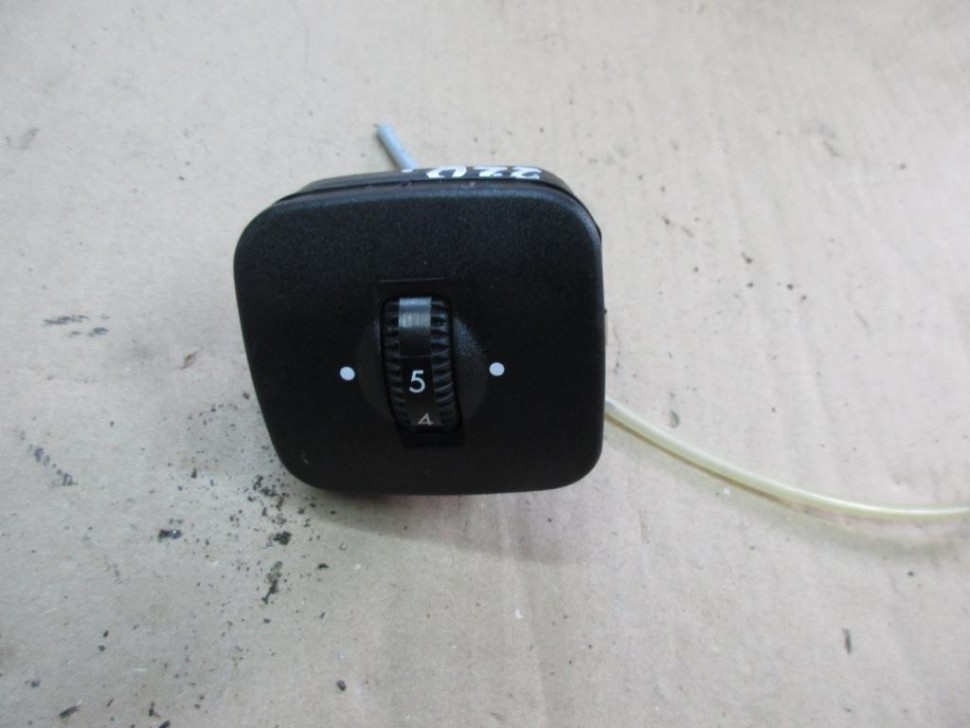 Кнопка MERCEDES-BENZ S-класс W220 рестайлинг (2002 - 2005) фото 1 — Разборка Мерседес