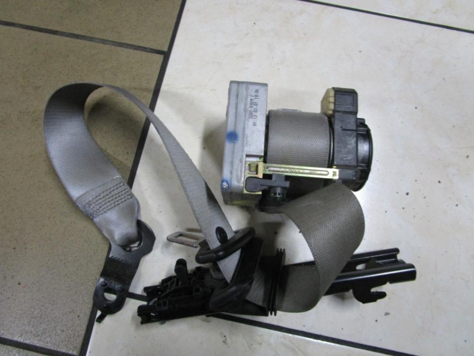 Ремень безопасности передний левый MERCEDES-BENZ C-класс W203/S203/CL203 (2000 - 2004) фото 1 — Разборка Мерседес