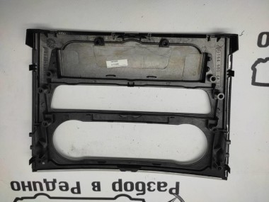 Накладка блока климата MERCEDES-BENZ M-класс W164 рестайлинг (2008 - 2011) — Разборка Мерседес