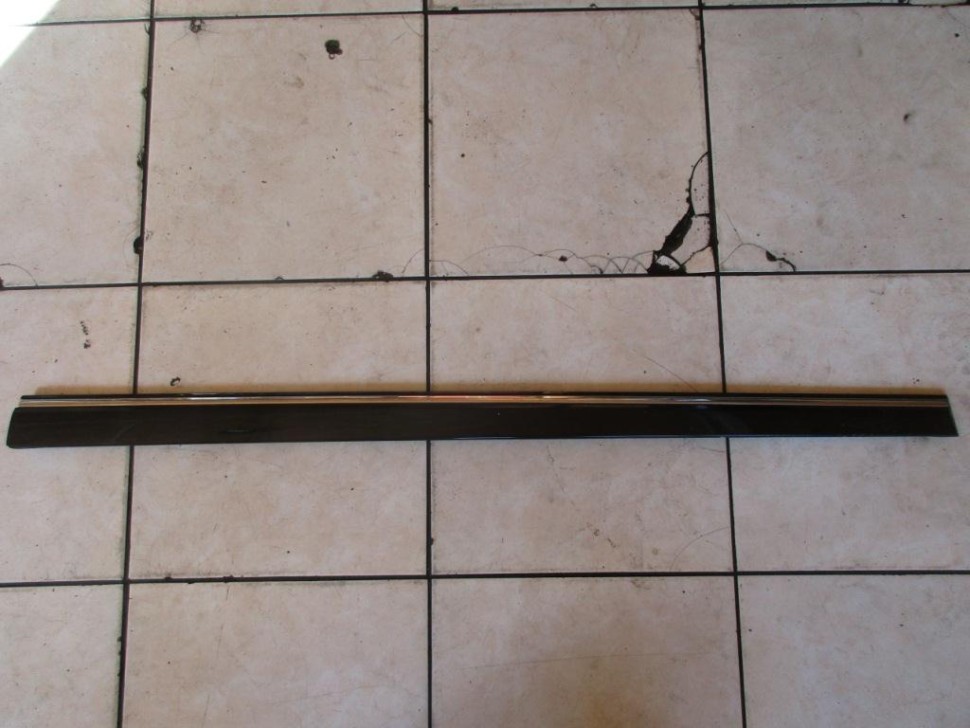 Молдинг двери MERCEDES-BENZ C-класс W203/S203/CL203 рестайлинг (2004 - 2008) фото 1 — Разборка Мерседес