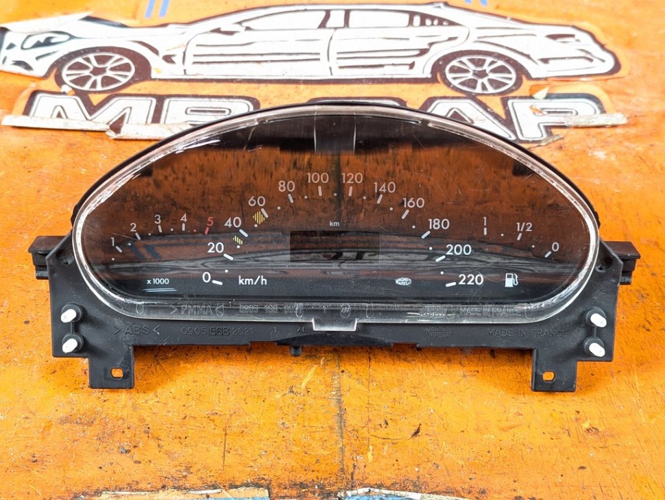 Щиток приборов MERCEDES-BENZ A-класс W168 рестайлинг (2001 - 2004) A 170 1.7 AT (95 л.с.) фото 1 &mdash; Разборка Мерседес
