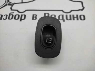 Кнопка стеклоподъемников MERCEDES-BENZ CLK-класс C209/W209 рестайлинг (2005 - 2010) — Разборка Мерседес