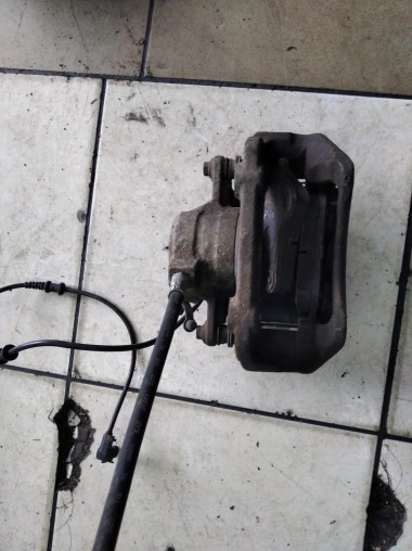 Суппорт передний правый MERCEDES-BENZ C-класс W203/S203/CL203 (2000 - 2004) — Разборка Мерседес