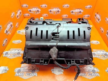 Монитор MERCEDES-BENZ C-класс W204/S204 (2006 - 2011) &mdash; Разборка Мерседес