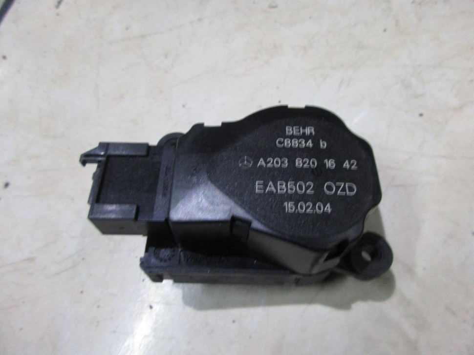 Сервоприводы печки MERCEDES-BENZ E-класс W211/S211 (2002 - 2006) фото 1 &mdash; Разборка Мерседес