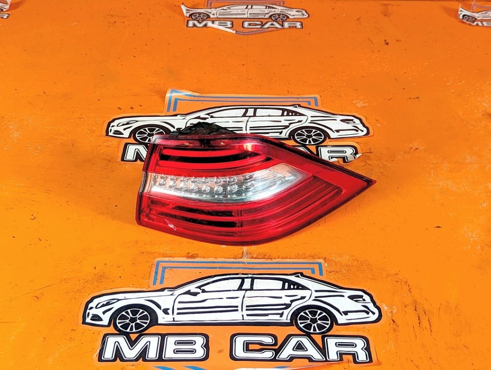 Фонарь задний правый MERCEDES-BENZ M-класс W166 (2011 - 2015) фото 1 &mdash; Разборка Мерседес