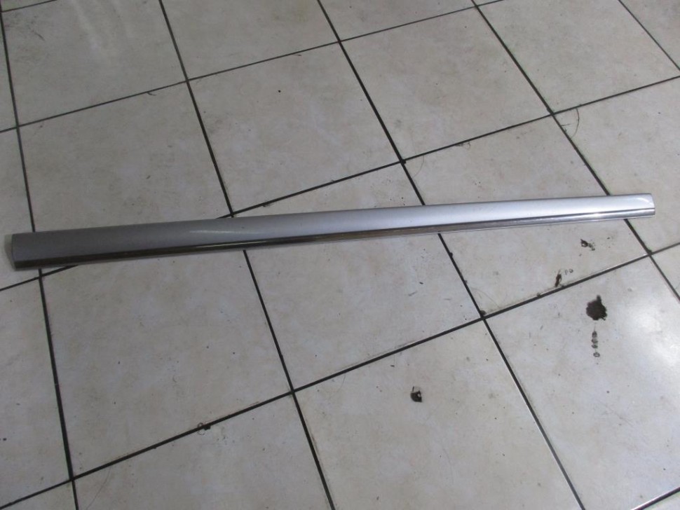 Молдинг двери MERCEDES-BENZ S-класс W220 (1998 - 2005) фото 1 — Разборка Мерседес