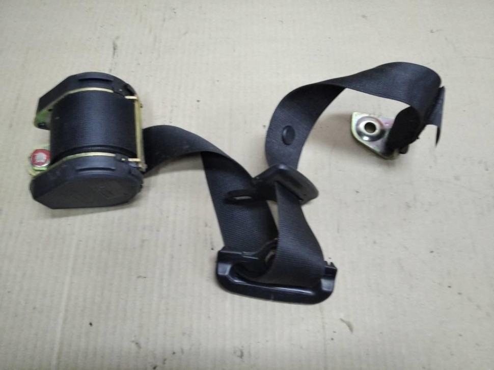 Ремень безопасности задний правый MERCEDES-BENZ E-класс W124/S124/C124/A124 (1984 - 1997) фото 1 — Разборка Мерседес