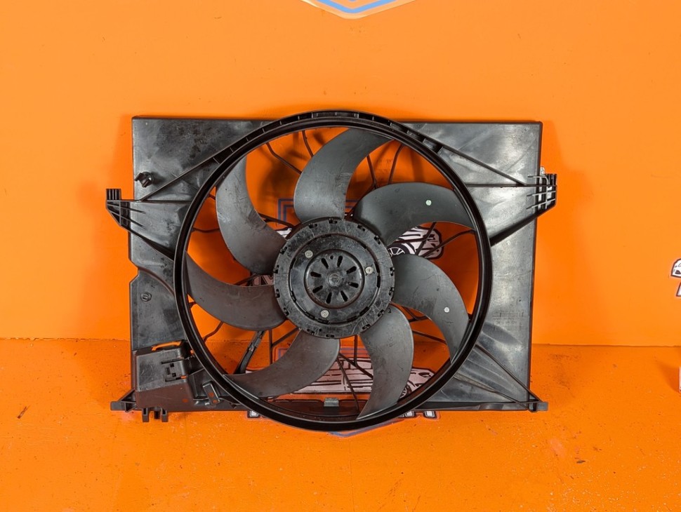 Вентилятор основной MERCEDES-BENZ S-класс W221 рестайлинг (2009 - 2013) фото 1 &mdash; Разборка Мерседес