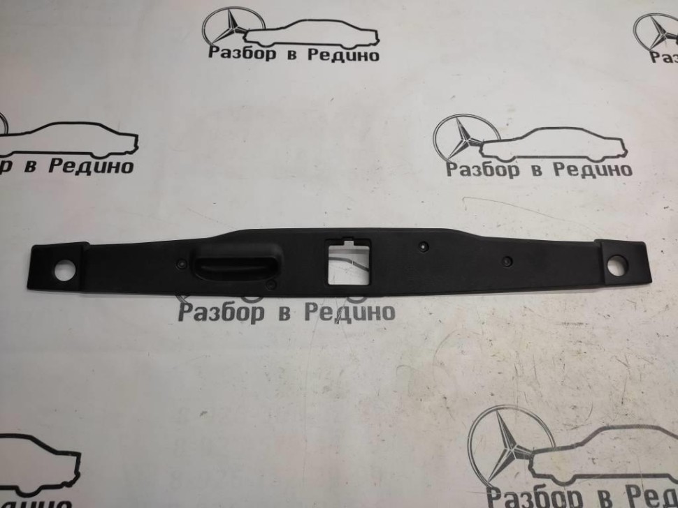 Накладка крышки багажника MERCEDES-BENZ S-класс W220 (1998 - 2005) фото 1 — Разборка Мерседес