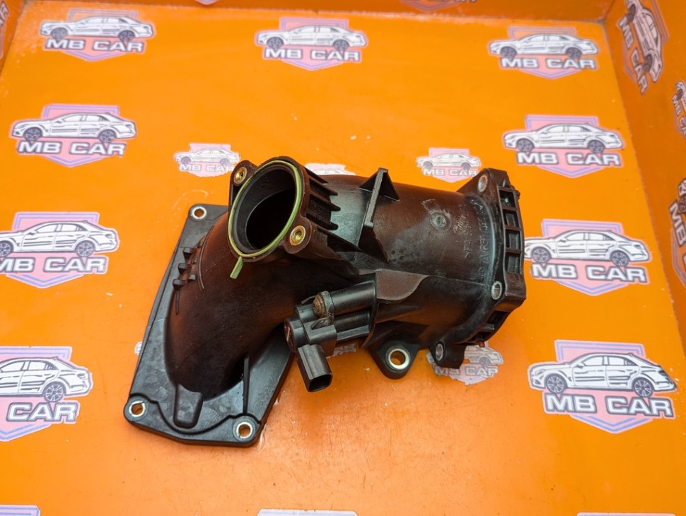 Патрубок впускного коллектора MERCEDES-BENZ C-класс W204/S204/С204 рестайлинг (2011 - 2015) фото 1 &mdash; Разборка Мерседес