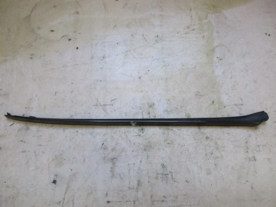 Молдинг лобового стекла MERCEDES-BENZ CLK-класс C209/W209 рестайлинг (2005 - 2010) фото 1 — Разборка Мерседес