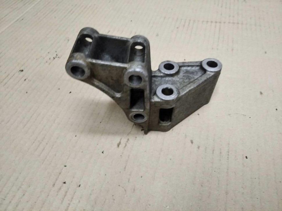 Кронштейн двигателя MERCEDES-BENZ E-класс W211/S211 (2002 - 2006) фото 1 — Разборка Мерседес